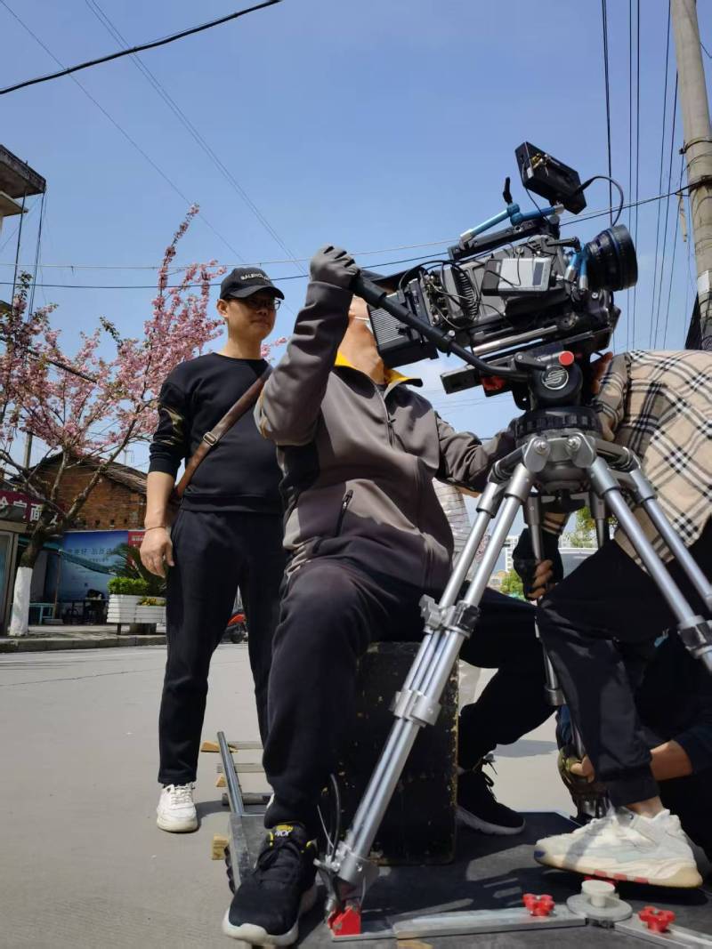 蓬安县广告片拍摄：快消品牌爆款之选，网感内容适配社媒传播！